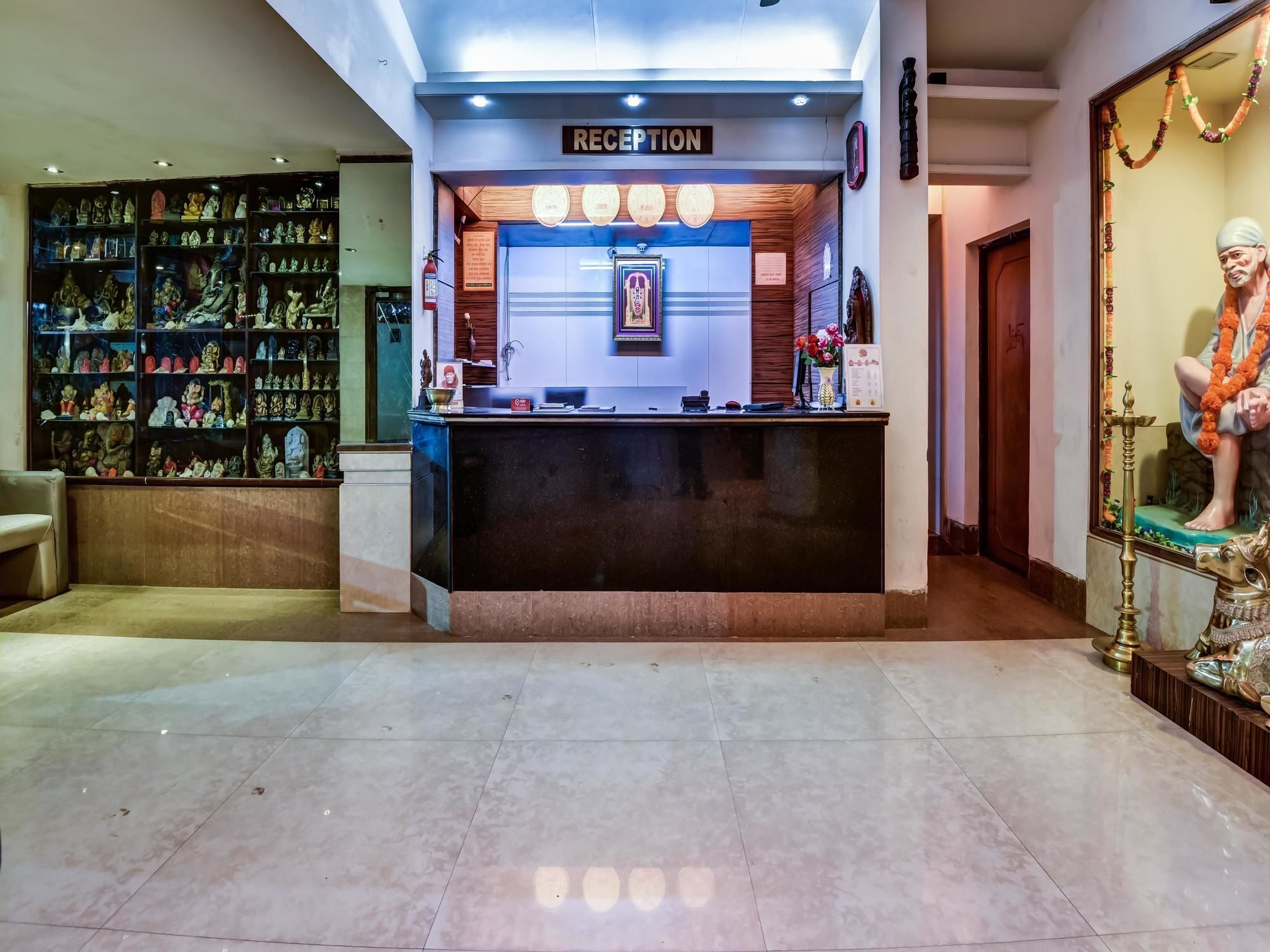 Oyo 1781 Hotel Panchratna Panvel Exteriér fotografie